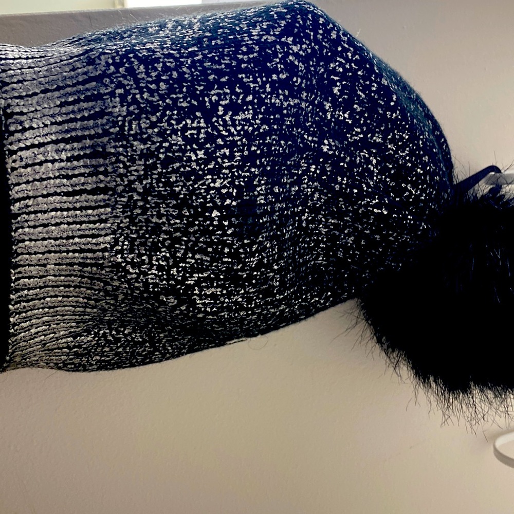 Black puffy winter hat